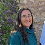 Soy una estudiante de Educación Primaria que quiere empezar a ayudar a los estudiantes de las escuelas en sus estudios